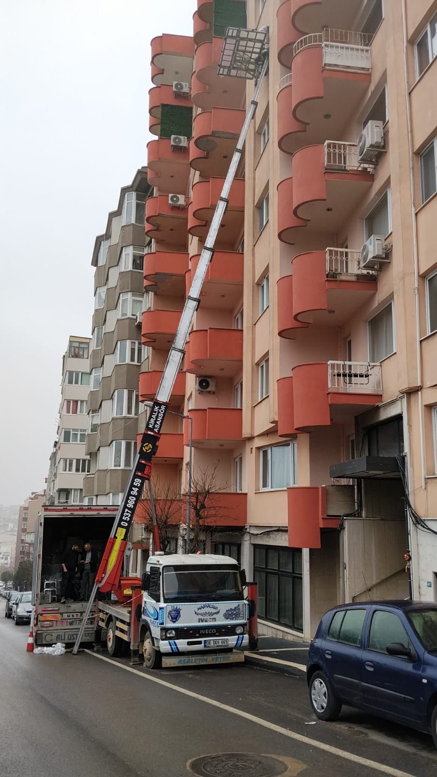 Uysal Asansör kiralık asansör hizmetinden çalışma görüntüsü